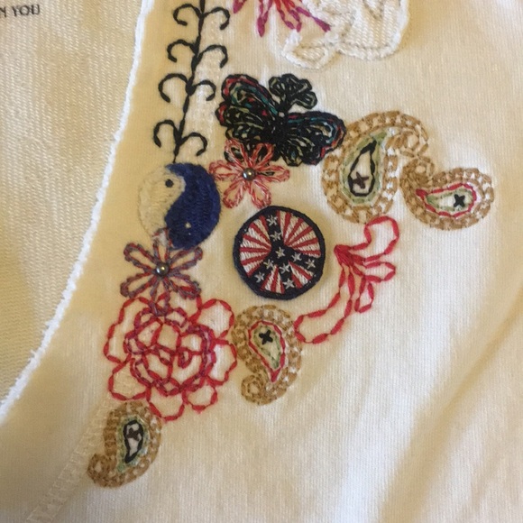 Lucky Brand embroidered sweatshirt flowers peace - Picture 4 of 10